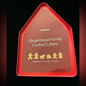 NEW in Package Crate&Barrel Gingerbread Family Cookie Cutters